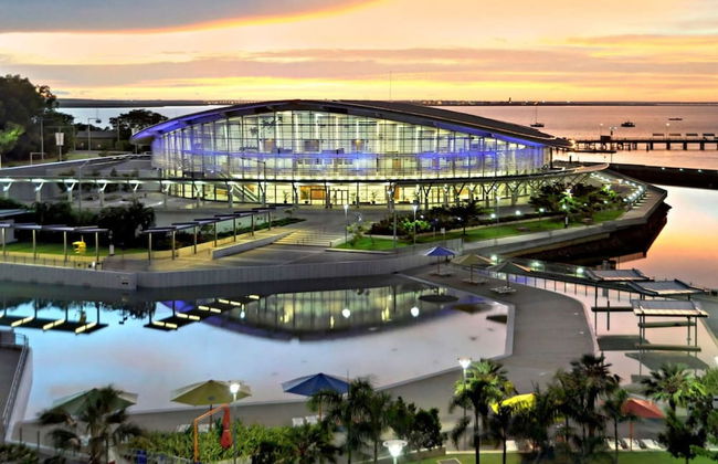 Majestic Manor Stylish Super Home Pool BBQ - Foto 35