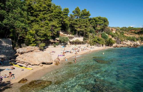 Beachfront Apartments Vala with a swimming pool - Photo 34