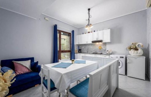 1 Bedroom Stunning Home In Sveti Lovrec - Foto 1