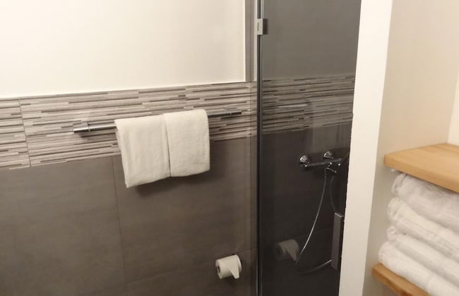 Residella House - Photo 26