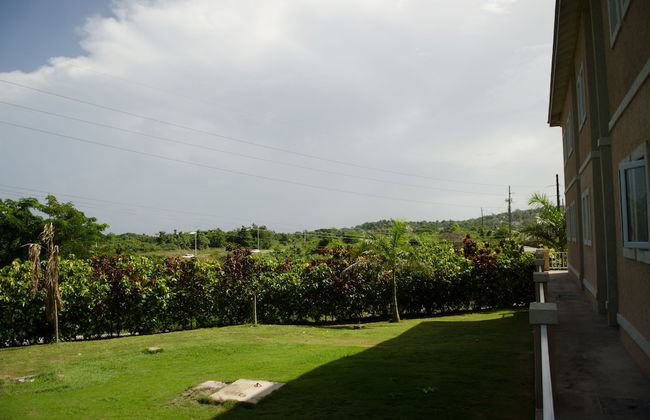 Monimo Ridge Suites - Photo 18