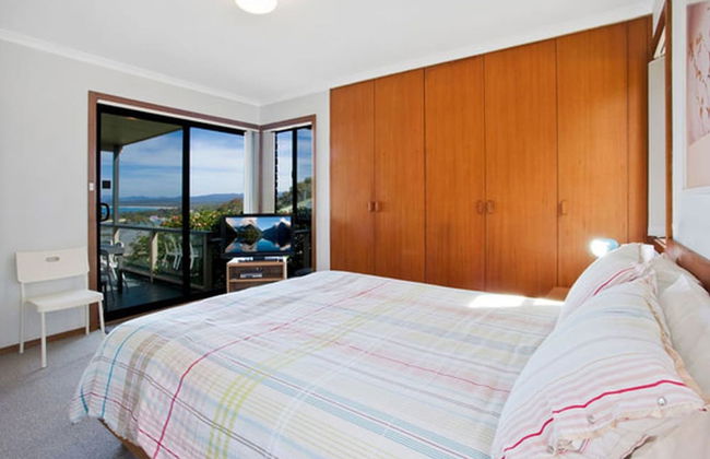 'Cliff 64' Cliff Top Home - Photo 2