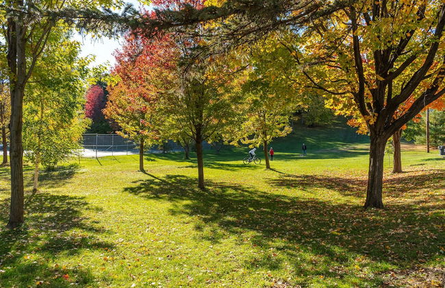 Lyndale Bungalow - Photo 21