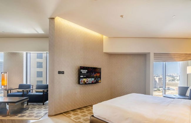 Luxury 1BR Apartment Close to Top Attractions - Photo 1