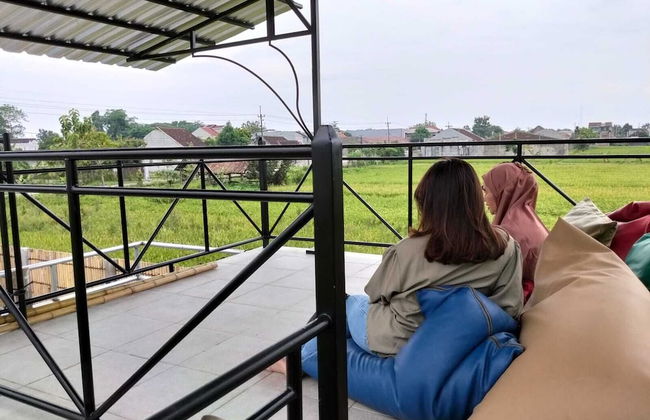 Villa New D'Bamboo by Plesirhatiyogja - Foto 29