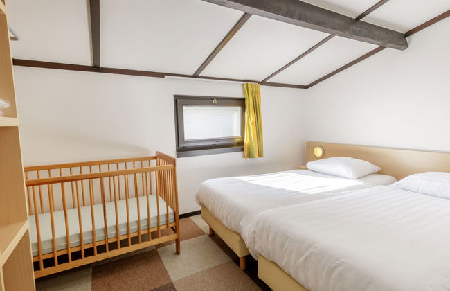 2 bedroom House in Koksijde with swimming pool and garden - Photo 8