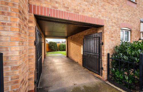 Stylish 3BR Home - Sleeps 7 - 15 Min to City Centre, Parking Garden & Fast Wi-Fi - Foto 42