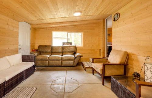 Brookings Home with Deck, half Mi to Harris Beach! - Foto 11