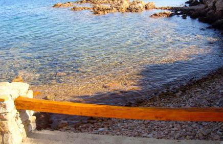 CASA MUGHETTO R5055 WiFi, seafront, private sea access, swimming pool - Foto 14