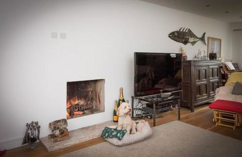 Harbourways Emsworth, Pet Friendly Coastal Retreat, Contractors & Leisure, Free Parking, Walk to Pubs - Photo 65