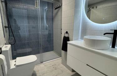 Modern Apt by Beach & Old Town with pool - Foto 19