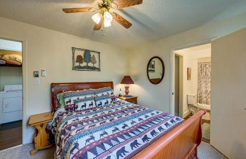 Private Hot Tub and Covered Deck Cozy Whittier Gem - Foto 18