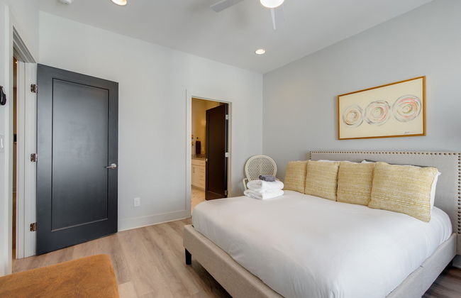 Spectacular Condo Rooftop Deck Great for Groups - Photo 5