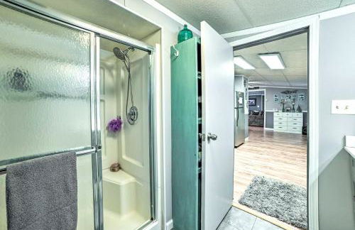 Riverfront Home with Dock about 6 Mi to Cheboygan! - Foto 17