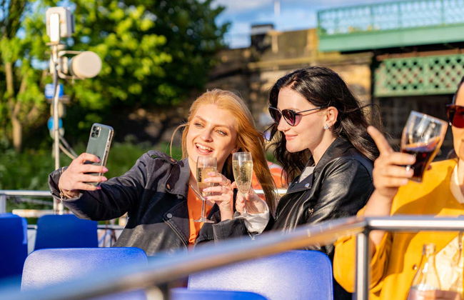 Crucero al atardecer con música - Foto 1