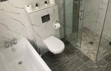 Spacious Apartment, steps away from Heaton Park - Foto 16