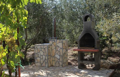 Apartments with a parking space Ugljan - 8404 - Foto 7