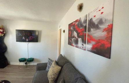 Cozy Luxury One-Bedroom with Designer Lighting - Foto 7