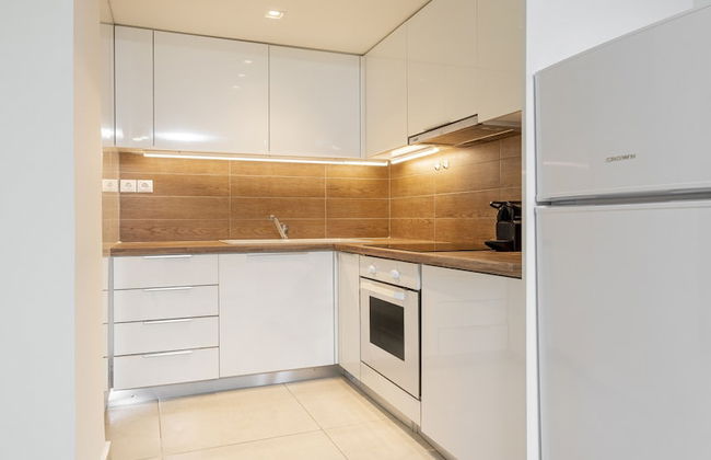 Mystique One Bedroom Apartment by BluPine - Foto 5