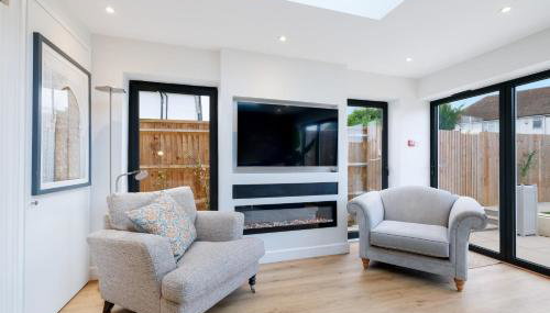 Stunning 6 Bed House with Games Room and Garden Near Pinewood -Iver - Foto 5