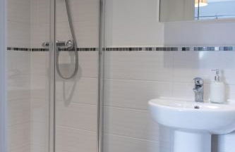 5 Bedroom House - Sleeps 10 - Parking - Trowbridge - Foto 35