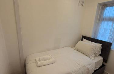 5 Bed cosy family home near Heathrow l London - Foto 3