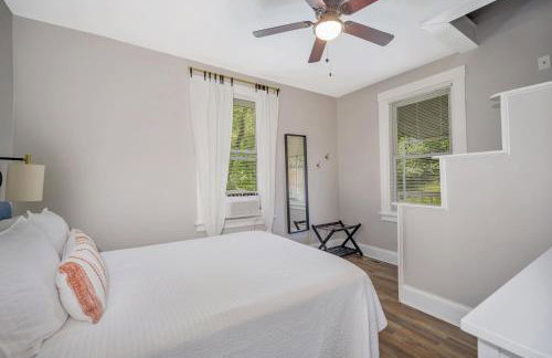 Cozy Cottage In The Heart Of Hyde Park 1 Bedroom Home by RedAwning - Photo 23