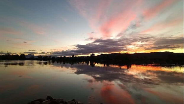 Coucher de soleil sur le fleuve Tweed