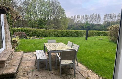 Stunning Cotswold Cottage Nr Country & River Walks - Foto 13