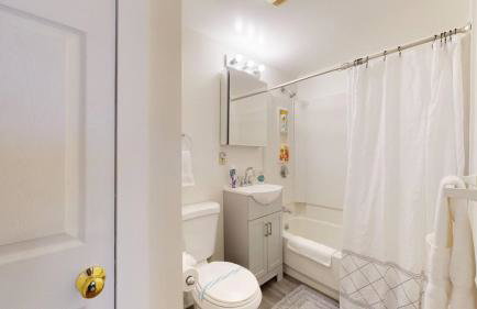 Sunny Riverside Apt Near MIT, Harvard & Red Line - Foto 13