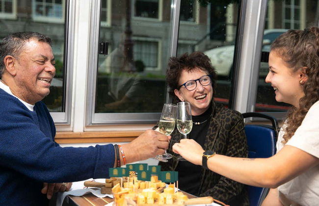 Cruzeiro com degustação de vinhos e queijos - Foto 2