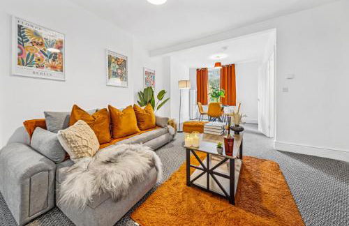 Clover House Stunning Cosy Cottage 3BR By AltoLuxo Short Lets & Serviced Accommodation With Free WiFi & Parking - Foto 10