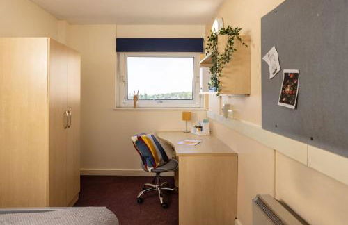 John Lester and Eddie Colman Courts in Salford - Foto 46