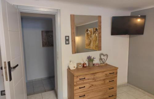 Anastasia's apartment with yard - Foto 12