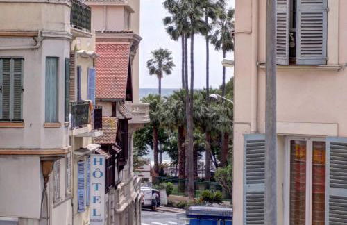 CANNES plage 2mn/45m2/vue mer/inernet/clim/parking privé - Photo 13