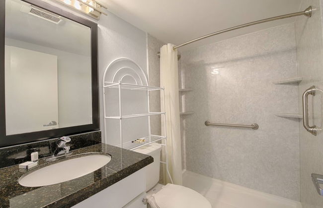 209 Little Harbor Inn - Photo 4