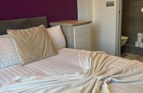 Next to USW 3 EnSuite Bed Home in Treforest - Foto 12