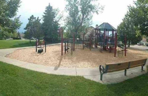 Hot Tub Steam Shower Gym in Charming Family Home! - Photo 40