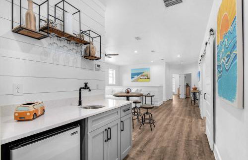 Latitude! New 8 Bedrooms! Beach! - Foto 25