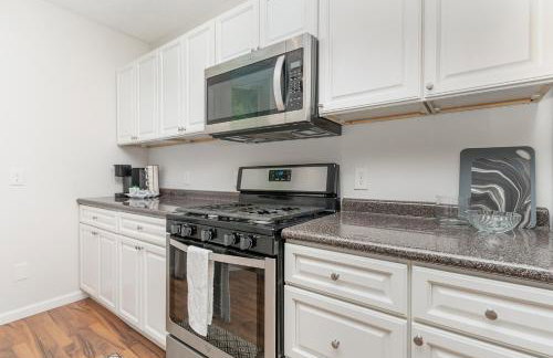 Amazing Downtown Views - 3 Minutes to Downtown! - Foto 18