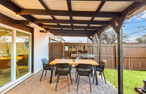 5-BD 2 5-BA Modern Retreat w Games & Hot Tub - Foto 31