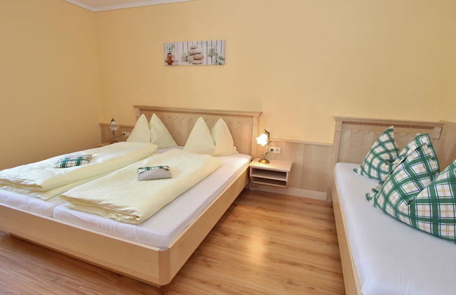 Sunlit Apartment near Ski Area in Hüttschlag - Foto 3