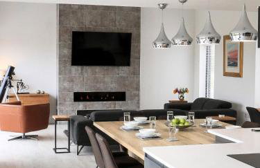 Black Barn Skye - Contemporary 3 bed / 4 bath home - Photo 36