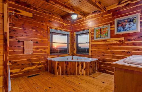 Lodge at OZK Ranch- Incredible mountaintop cabin with hot tub and views - Photo 20