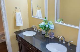 Tidy and Comfy 3BR, Balcony, WD, Free WiFi -E- - Foto 56