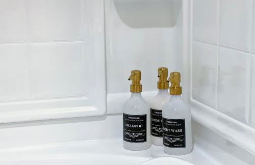 Mid Century With Pool GYM and Parking 10min to Cedars - Photo 14