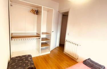 Alojamiento Entero Junto Ifema y Aeropuerto - Foto 17