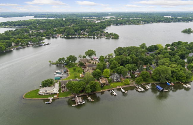 Lakefront Luxury - Foto 40