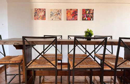 Spacious 4BR Suite & Prime Location and Comfort - Foto 2