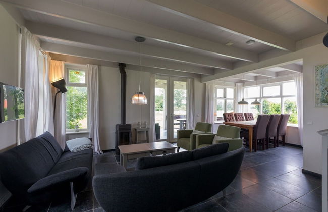 Family House in Vrouwenpolder Near Beach - Photo 4